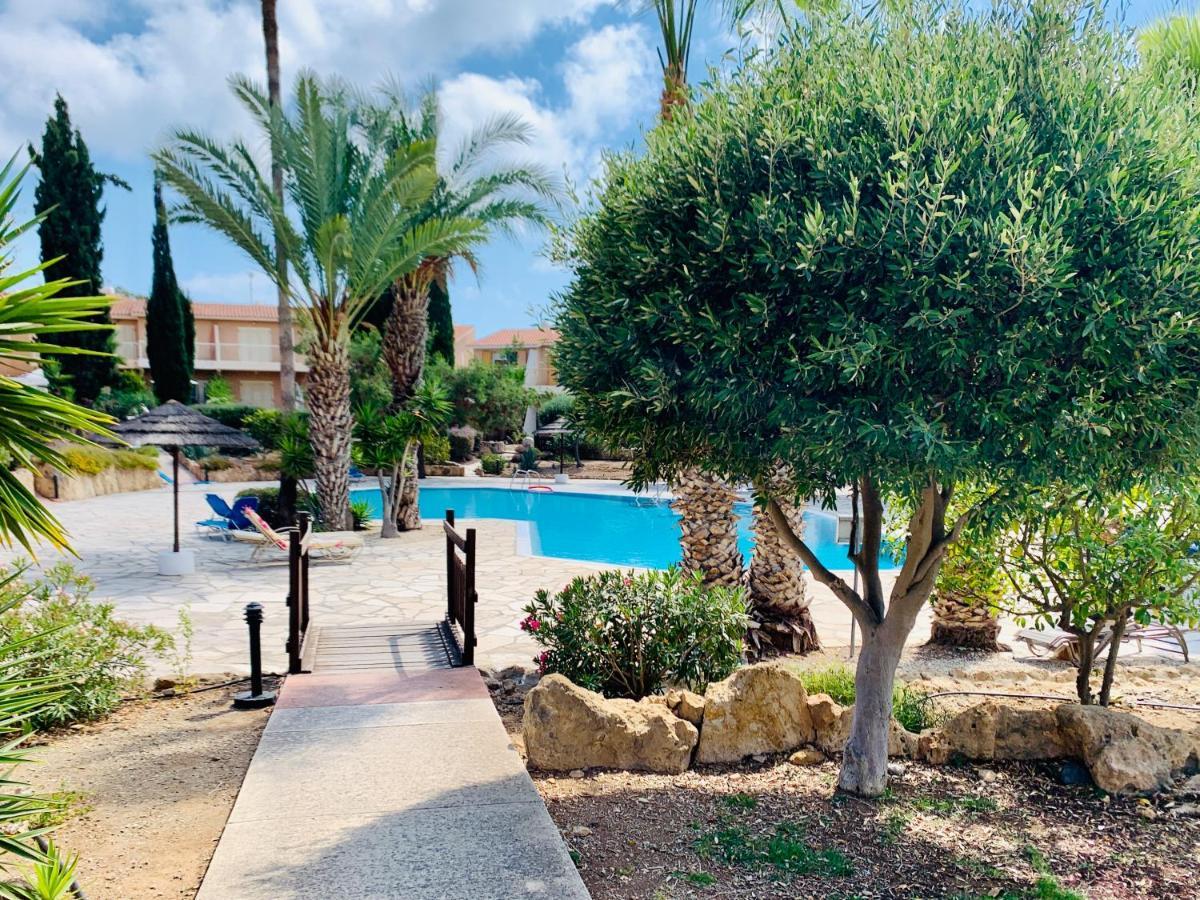 Paphos 101 Hippo Apartment In Popular Regina Gardens מראה חיצוני תמונה